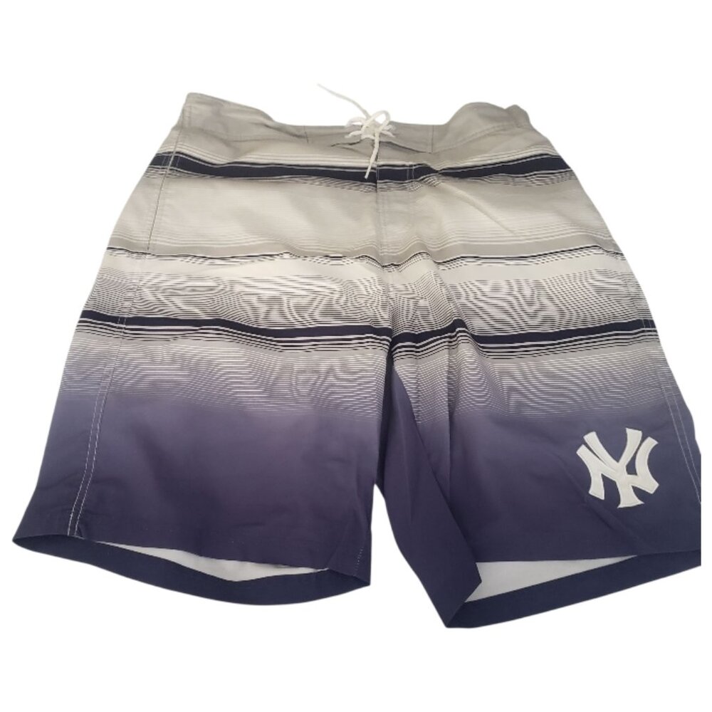 CT2229 Men's G-III Sports by Carl Banks Navy New York Yankees Defense Swim Trunk